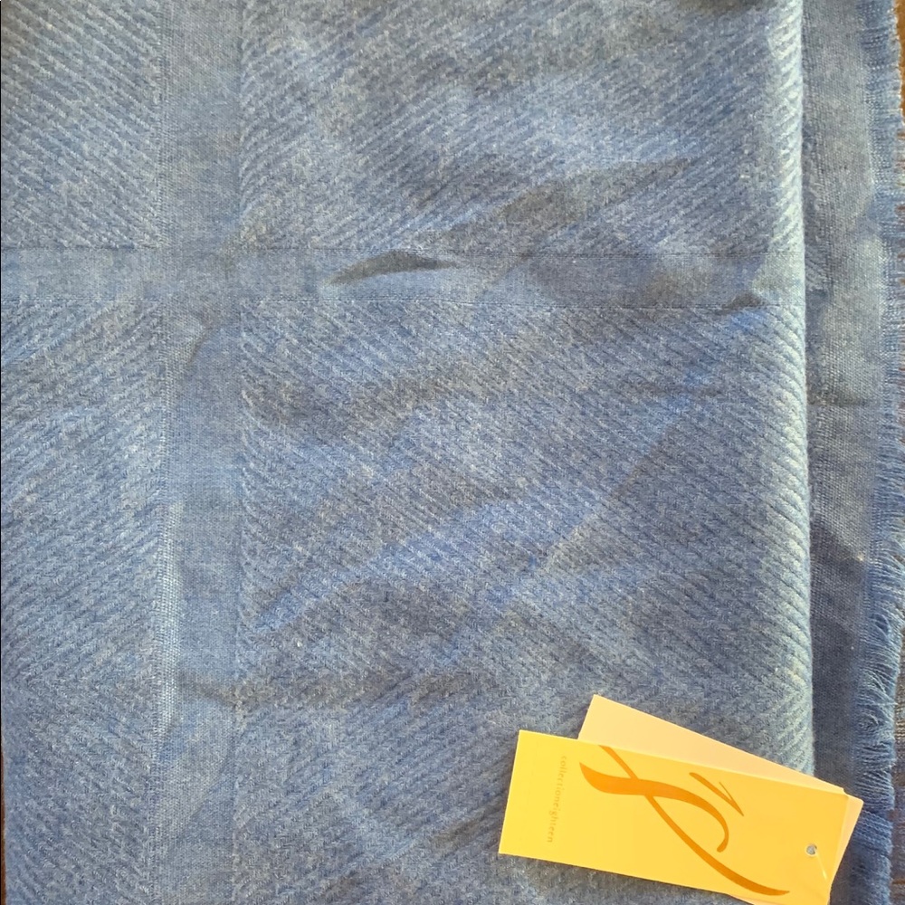 Collection18 Scarf - Picture 2 of 3